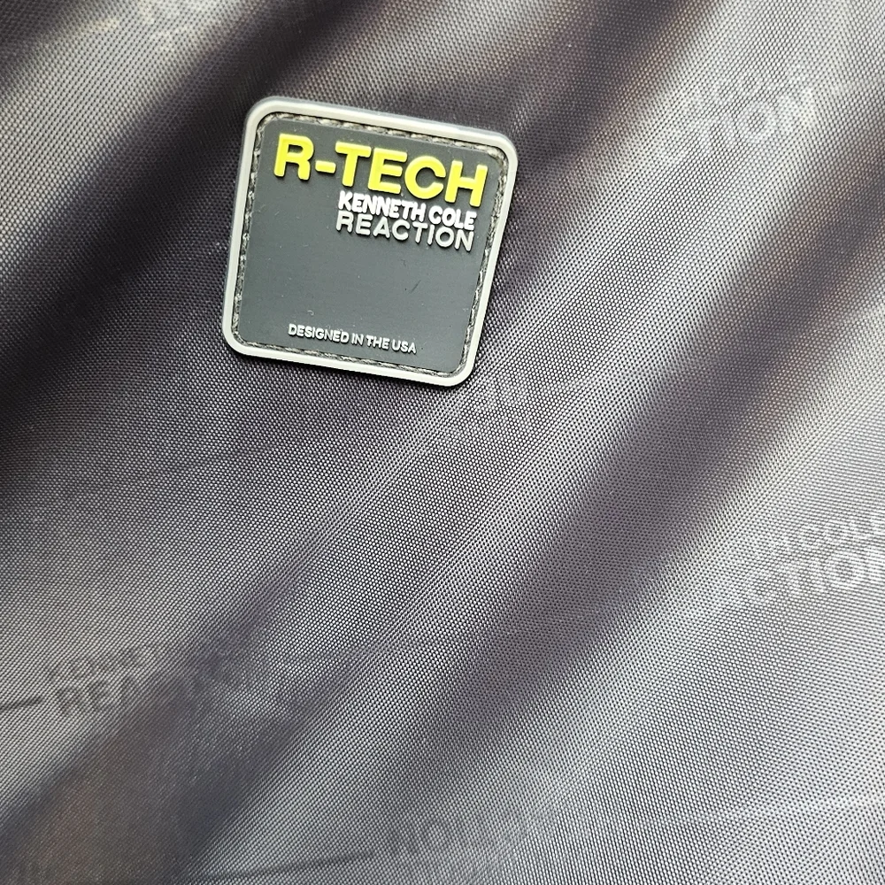 Kenneth Cole Reaction all zippers
